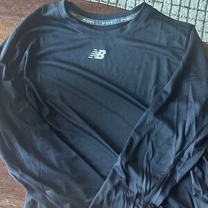 New Balance Men's Black Long-Sleeve Athletic Tee with Reflective Logo